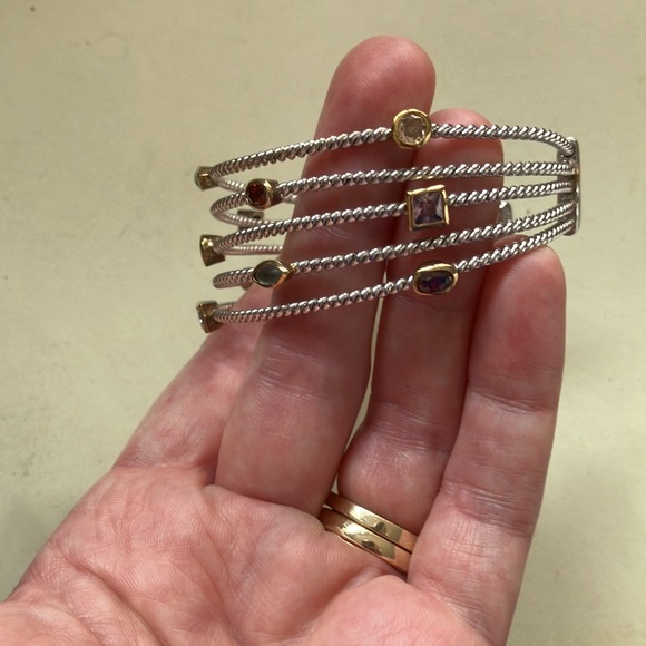 Cuff bracelet - Picture 4 of 4